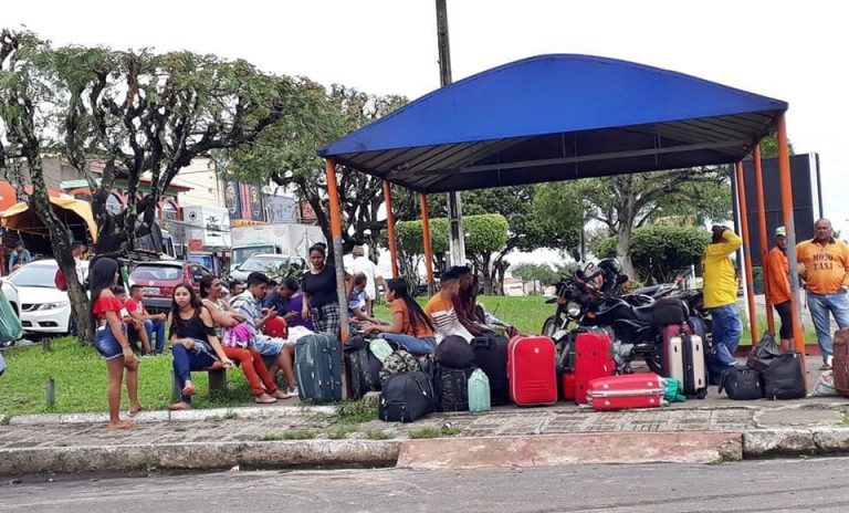 Crise no comércio local e prefeito com fama de caloteiro: conheça a realidade por trás da saída de jovens de Santa Luzia do Paruá